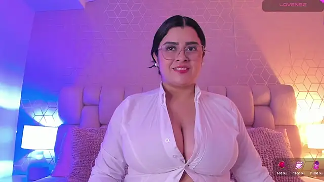 Snapshot of Emilyboobss chatting on 03/11/25, 03:37 Emilyboobss online show from 03/11/25, 03:37
