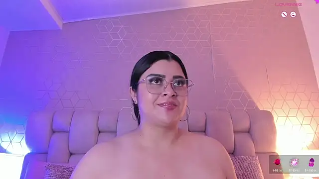 Snapshot of Emilyboobss chatting on 03/12/25, 09:44 Emilyboobss online show from 03/12/25, 09:44