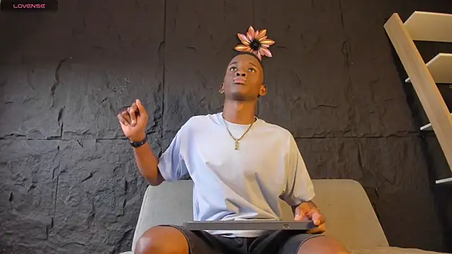 JacksonMuller  online show from 11/24/25, 12:38