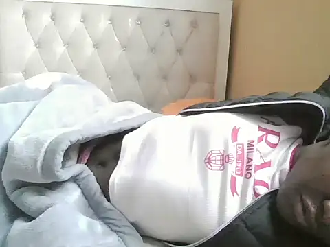 just nala online show from 04/15/26, 06:09