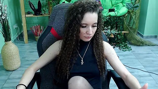 Miss Barbara  online show from 03/13/25, 09:48