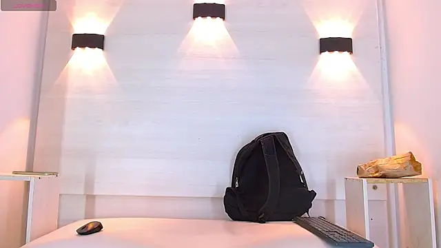 jeic 18 online show from 10/11/25, 12:58