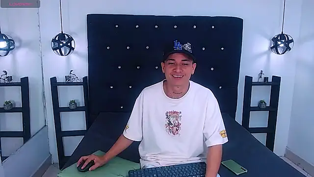 jeic 18 online show from 10/12/25, 03:22