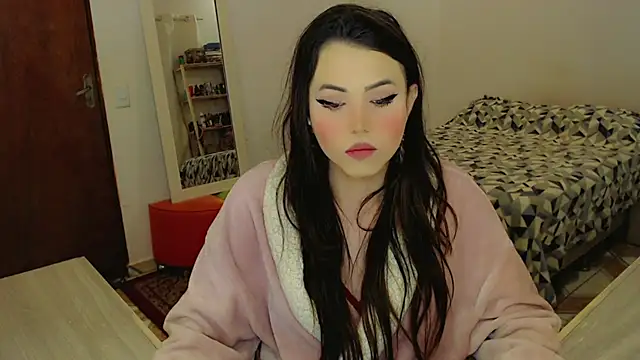 Snapshot of Sophie_Fantasys chatting on 06/15/26, 03:25 Sophie Fantasys online show from 06/15/26, 03:25