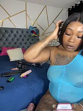 Snapshot of MakeMeCumAsia chatting on 04/15/26, 04:14 MakeMeCumAsia online show from 04/15/26, 04:14