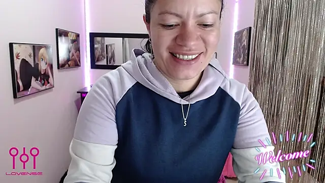 Cristal w online show from 10/17/25, 12:30