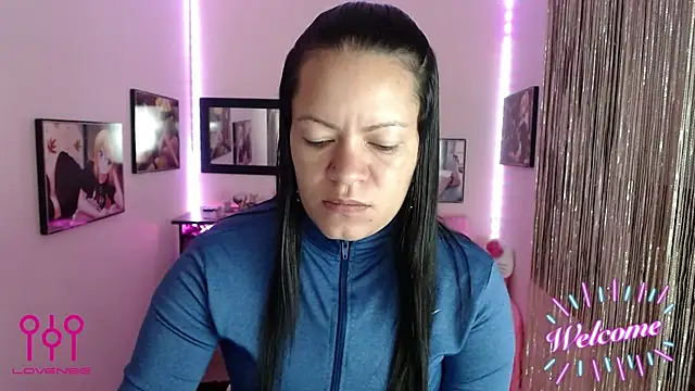 Cristal w online show from 10/28/25, 12:30