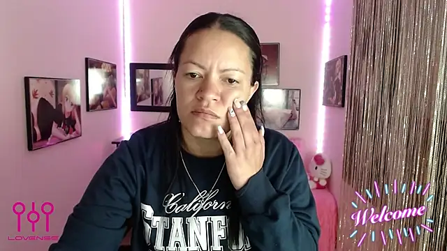 Cristal w online show from 10/29/25, 02:19