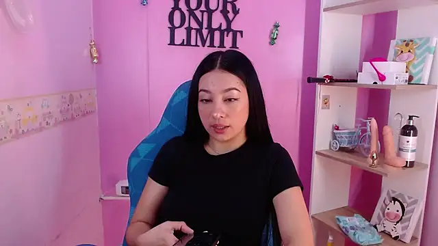 Lila Pinky online show from 03/14/25, 02:41