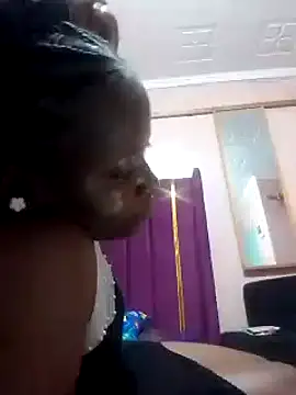 slender-qwene online show from 10/15/25, 05:46