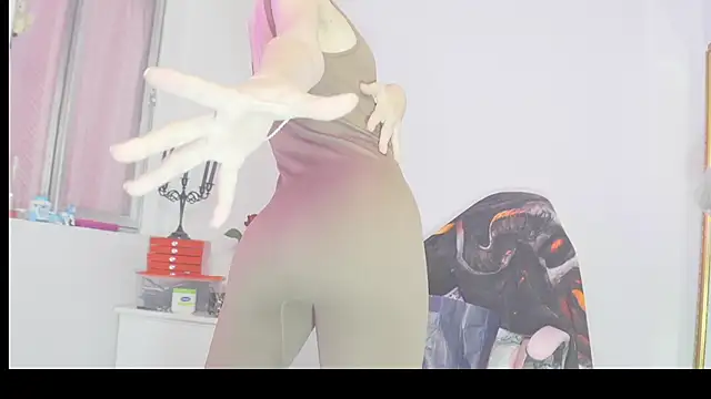 Snapshot of Stryxcy chatting on 03/17/25, 09:45 Stryxcy online show from 03/17/25, 09:45