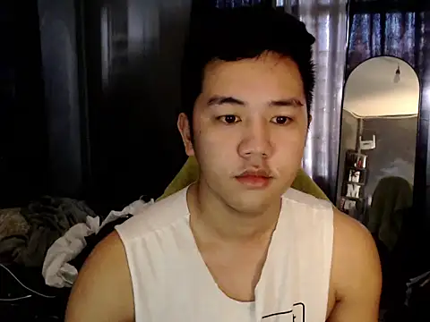 Snapshot of xgregor07 chatting on 12/04/25, 12:20 xgregor07 online show from 12/04/25, 12:20