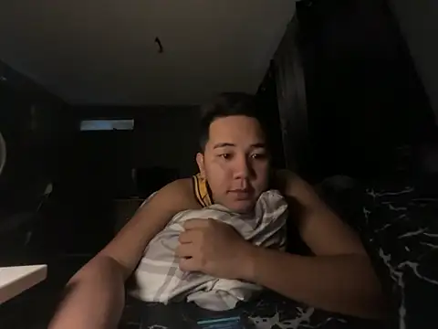 Snapshot of xgregor07 chatting on 06/13/26, 03:26 xgregor07 online show from 06/13/26, 03:26