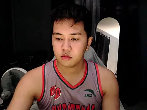 Snapshot of xgregor07 chatting on 06/18/26, 11:36 xgregor07 online show from 06/18/26, 11:36