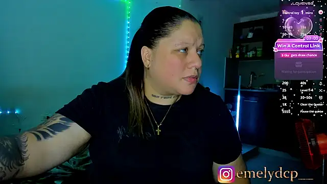 Snapshot of mariana_maze chatting on 06/21/26, 04:59 mariana maze online show from 06/21/26, 04:59