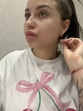 Snapshot of ellie_ssexy chatting on 01/17/25, 05:00 ellie ssexy online show from 01/17/25, 05:00