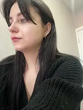 Snapshot of ellie_ssexy chatting on 03/04/25, 05:11 ellie ssexy online show from 03/04/25, 05:11