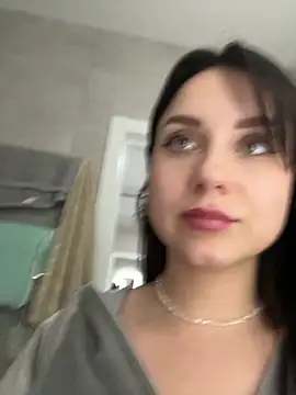 Snapshot of ellie_ssexy chatting on 03/06/25, 05:33 ellie ssexy online show from 03/06/25, 05:33