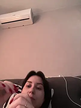 Snapshot of ellie_ssexy chatting on 03/08/25, 04:56 ellie ssexy online show from 03/08/25, 04:56