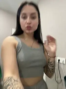 Snapshot of ellie_ssexy chatting on 03/13/25, 06:01 ellie ssexy online show from 03/13/25, 06:01