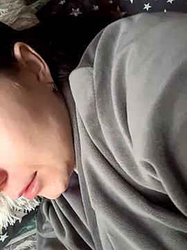 Snapshot of ellie_ssexy chatting on 10/03/25, 04:20 ellie ssexy online show from 10/03/25, 04:20