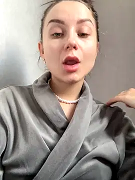 Snapshot of ellie_ssexy chatting on 10/05/25, 04:22 ellie ssexy online show from 10/05/25, 04:22