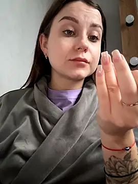 Snapshot of ellie_ssexy chatting on 10/23/25, 04:12 ellie ssexy online show from 10/23/25, 04:12