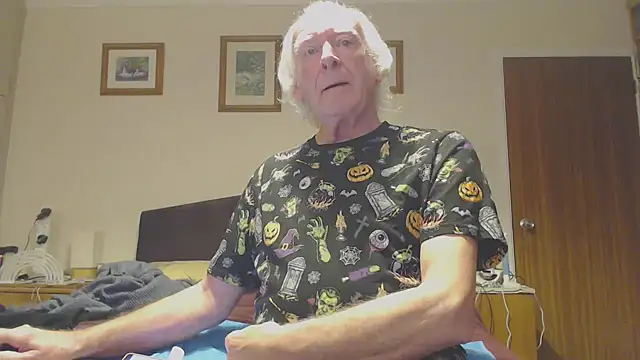 WaverlyKernow online show from 01/04/25, 01:10