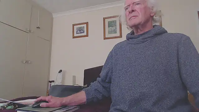 WaverlyKernow online show from 02/13/25, 01:15