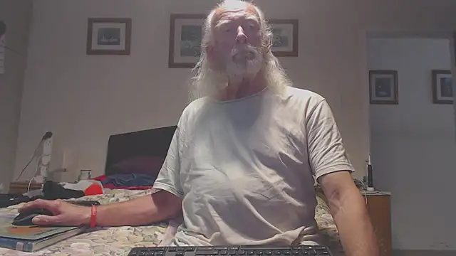 WaverlyKernow online show from 05/24/26, 06:40