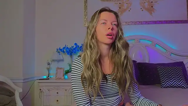 Real Tini online show from 10/14/25, 11:44