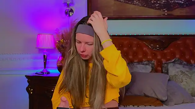 Real Tini online show from 01/08/26, 06:05