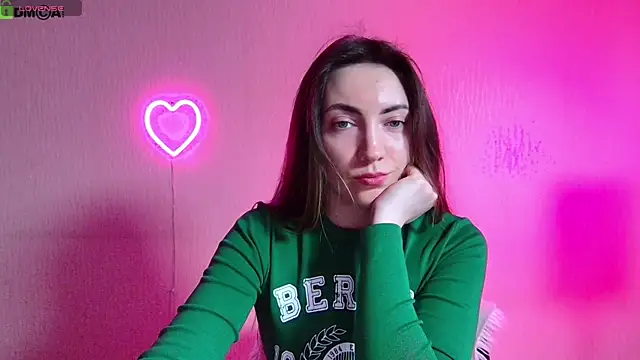 Snapshot of cute__angell chatting on 05/18/26, 04:35 cute angell online show from 05/18/26, 04:35