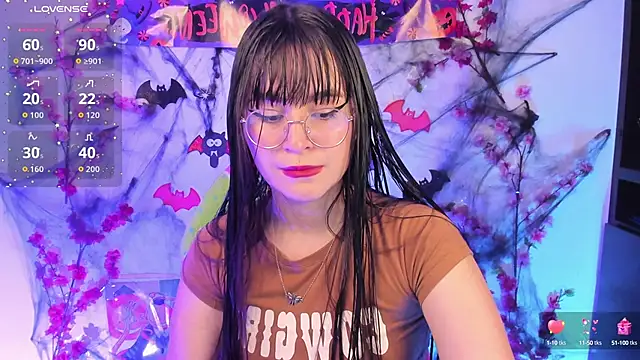 Snapshot of honeykitty_777 chatting on 10/25/25, 03:03 honeykitty 777 online show from 10/25/25, 03:03