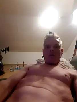 Snapshot of Nick69mann chatting on 11/17/25, 03:12 Nick69mann online show from 11/17/25, 03:12