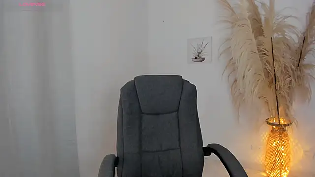 sarita1412 online show from 12/18/25, 12:17