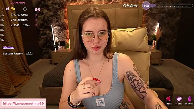 Snapshot of SecretDesireMe chatting on 01/19/25, 05:18 SecretDesireMe online show from 01/19/25, 05:18