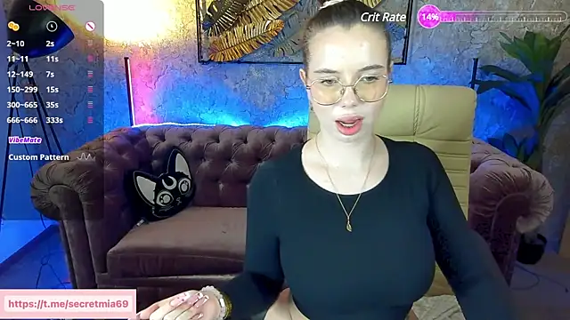 Snapshot of SecretDesireMe chatting on 02/01/25, 05:16 SecretDesireMe online show from 02/01/25, 05:16