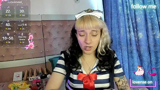 Snapshot of neeko_princes chatting on 06/10/26, 12:37 neeko princes online show from 06/10/26, 12:37
