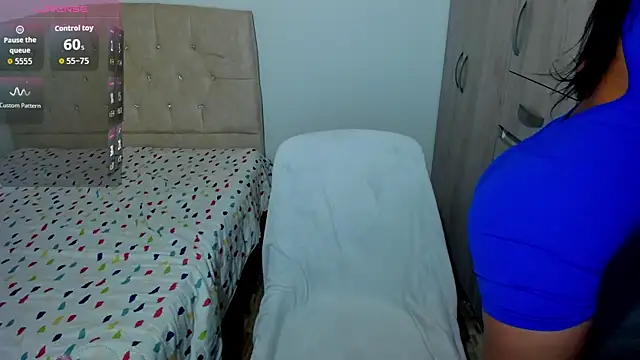 emily1  online show from 12/17/25, 12:33