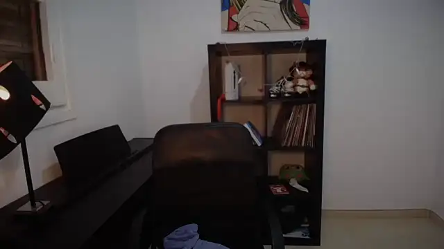 Windy butterfly online show from 10/19/25, 08:09