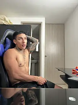 Snapshot of sendfer chatting on 02/18/25, 03:21 sendfer online show from 02/18/25, 03:21