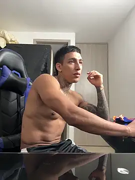 Snapshot of sendfer chatting on 02/19/25, 03:17 sendfer online show from 02/19/25, 03:17