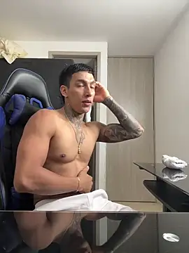 Snapshot of sendfer chatting on 02/21/25, 03:23 sendfer online show from 02/21/25, 03:23