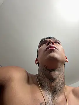 Snapshot of sendfer chatting on 03/01/25, 04:15 sendfer online show from 03/01/25, 04:15