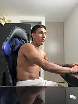 Snapshot of sendfer chatting on 03/07/25, 03:19 sendfer online show from 03/07/25, 03:19