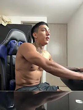 Snapshot of sendfer chatting on 03/15/25, 03:07 sendfer online show from 03/15/25, 03:07