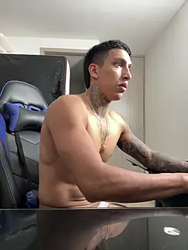 Snapshot of sendfer chatting on 03/18/25, 03:09 sendfer online show from 03/18/25, 03:09