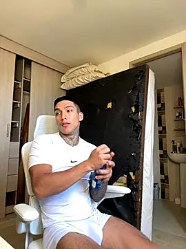 Snapshot of sendfer chatting on 09/26/25, 08:35 sendfer online show from 09/26/25, 08:35