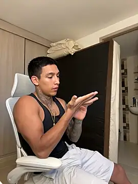 Snapshot of sendfer chatting on 10/07/25, 10:29 sendfer online show from 10/07/25, 10:29